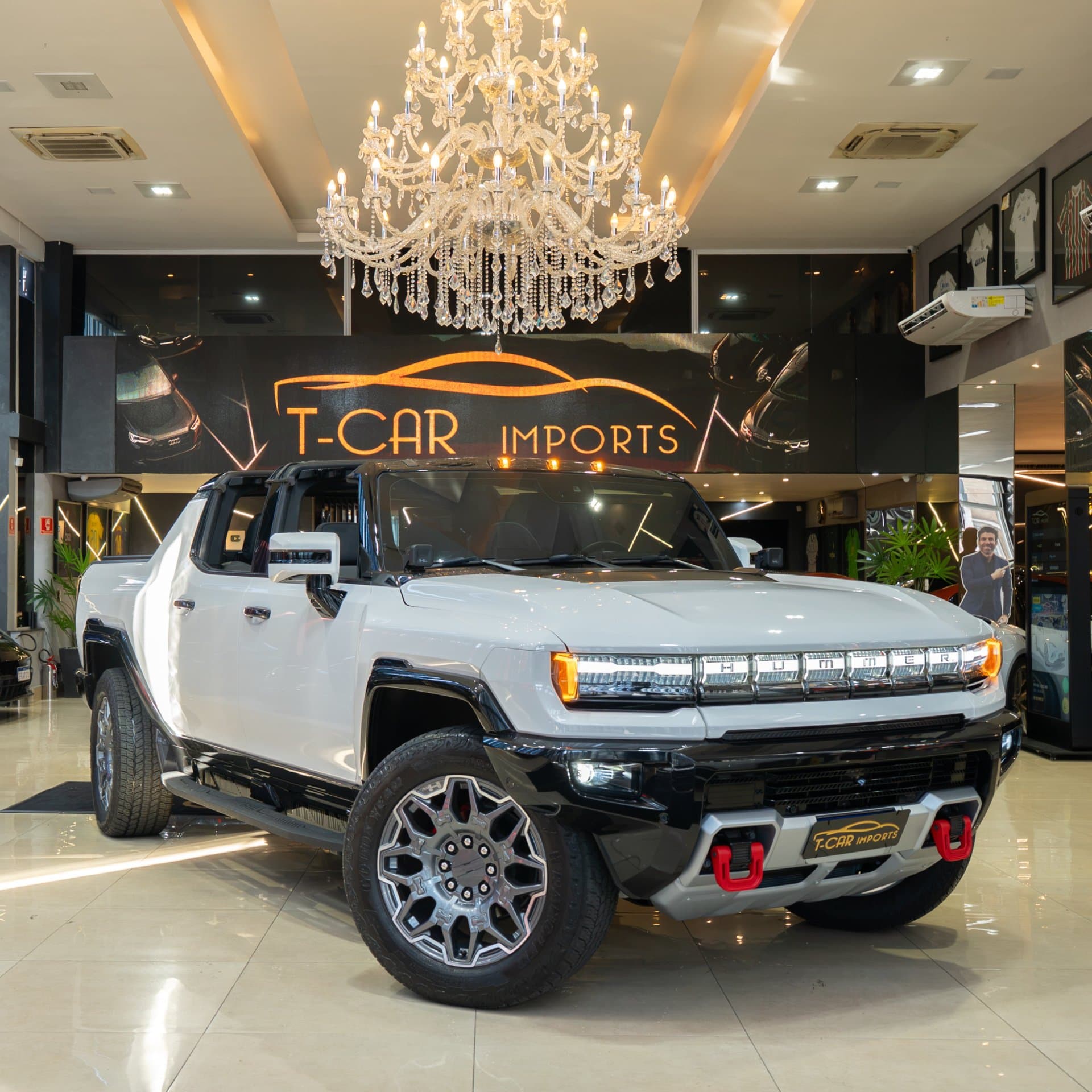 GMC Hummer EV 3X no showroom da TCAR Imports
