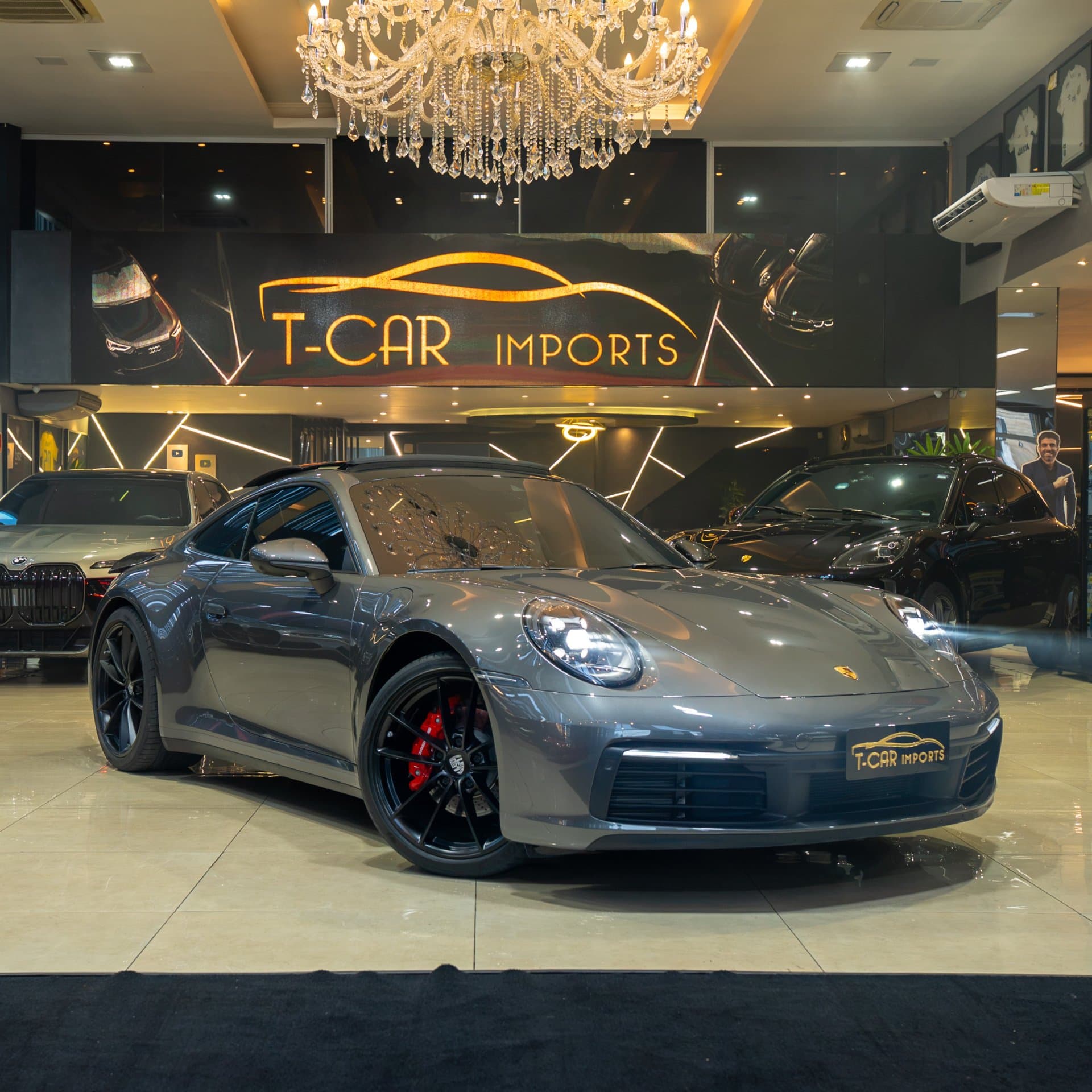 Porsche 911 Carrera Coupé no showroom da TCAR Imports
